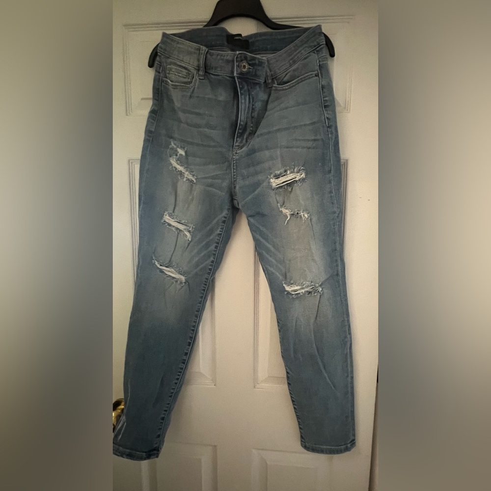 Forever 21 distressed skinny Jean. Some stretch